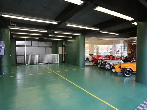 駐車場&展示スペース