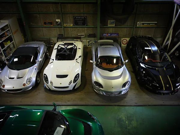 Witham Cars SAITAMA 展示ブース