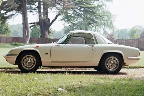 Elan Sr.4