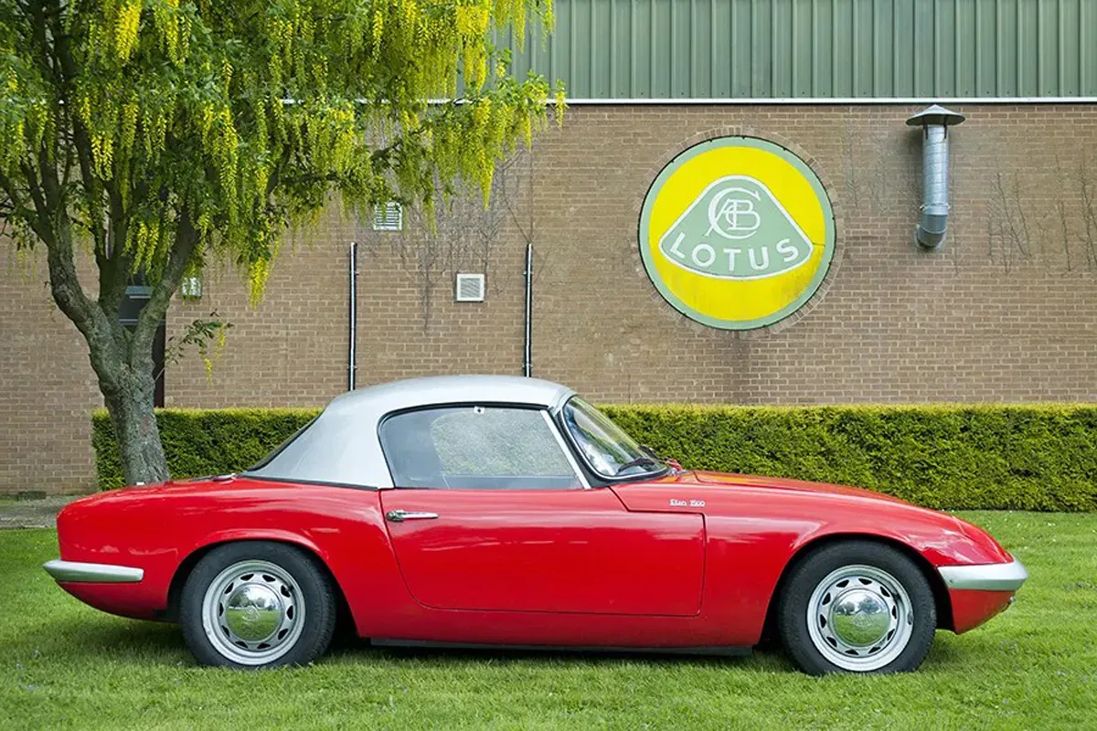 Lotus Elan Sr.1