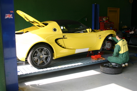 CLUB RACER