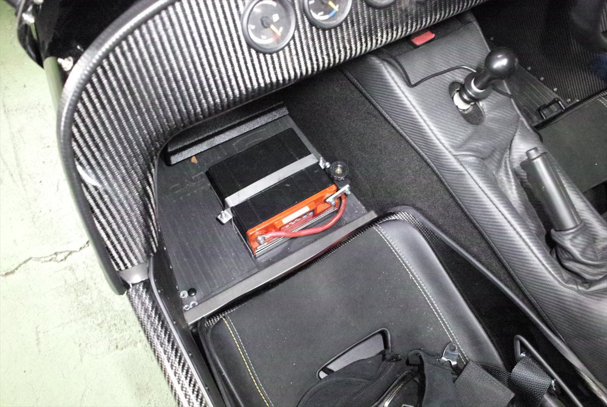 Caterham Seven 6r バッテリーカットオフスイッチ Witham Cars Diary Caterham Seven 6r バッテリーカットオフスイッチ Witham Cars Diary